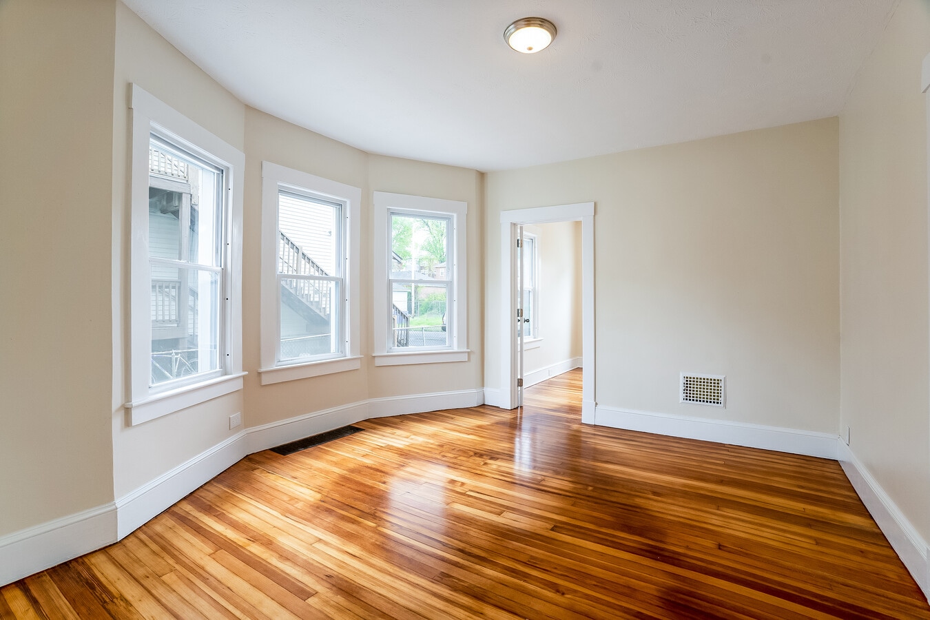 69 Flatbush Ave, Hartford, CT 06106