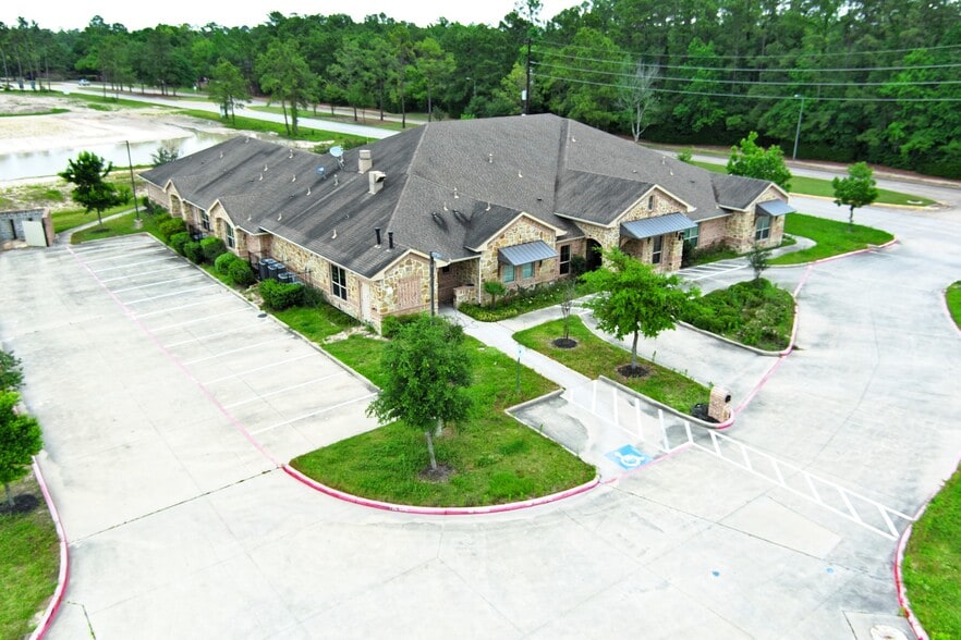 18111 Timber Forest Dr, Humble, TX for sale - Building Photo - Image 3 of 8