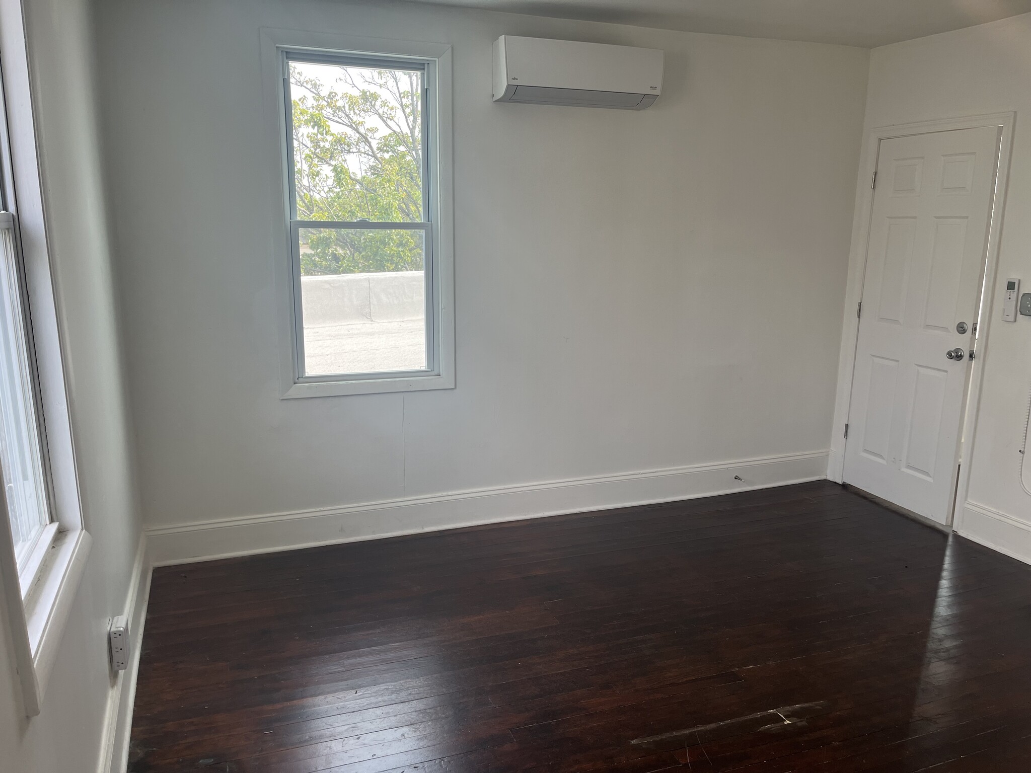 4708 Harford Rd, Baltimore, MD for lease Interior Photo- Image 1 of 2