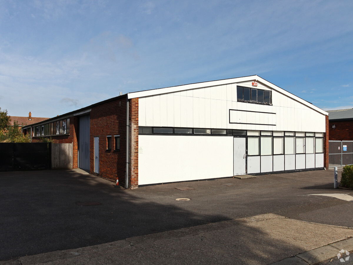 Trinity Trading Estate, Sittingbourne, ME10 2PG - Industrial for Lease ...