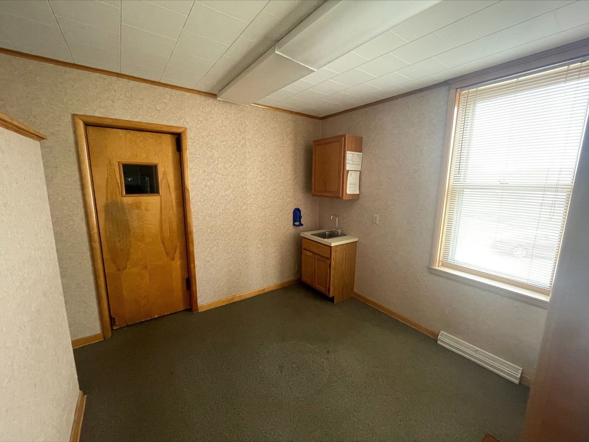 320 Columbia St, Leetonia, OH 44431 Office for Sale