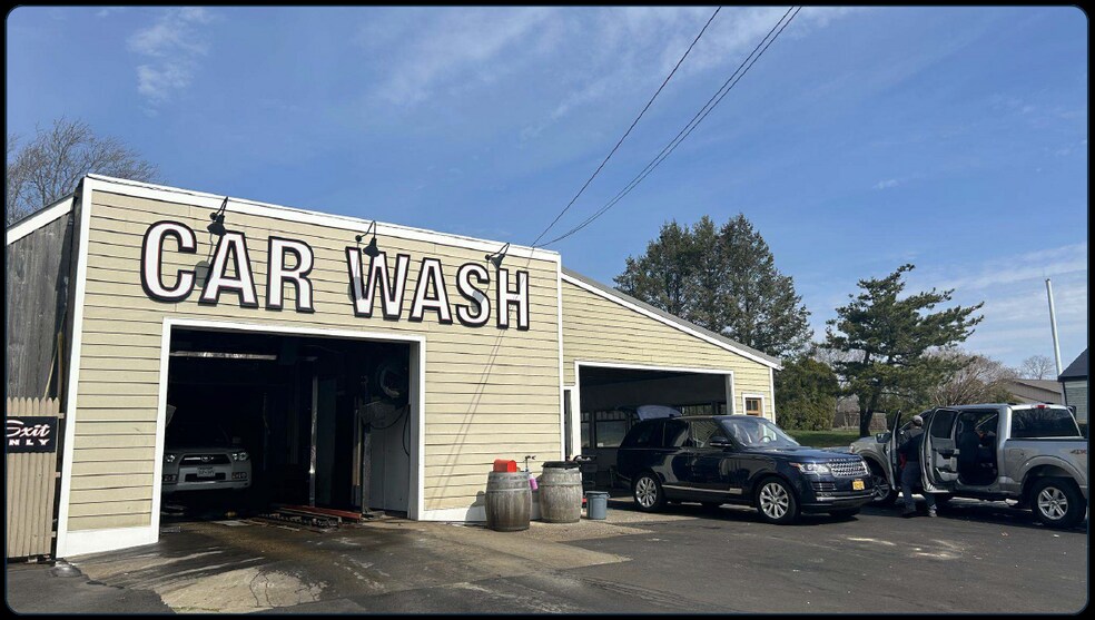 6565 Main Rd, Mattituck, NY 11952 Mattituck Car Wash