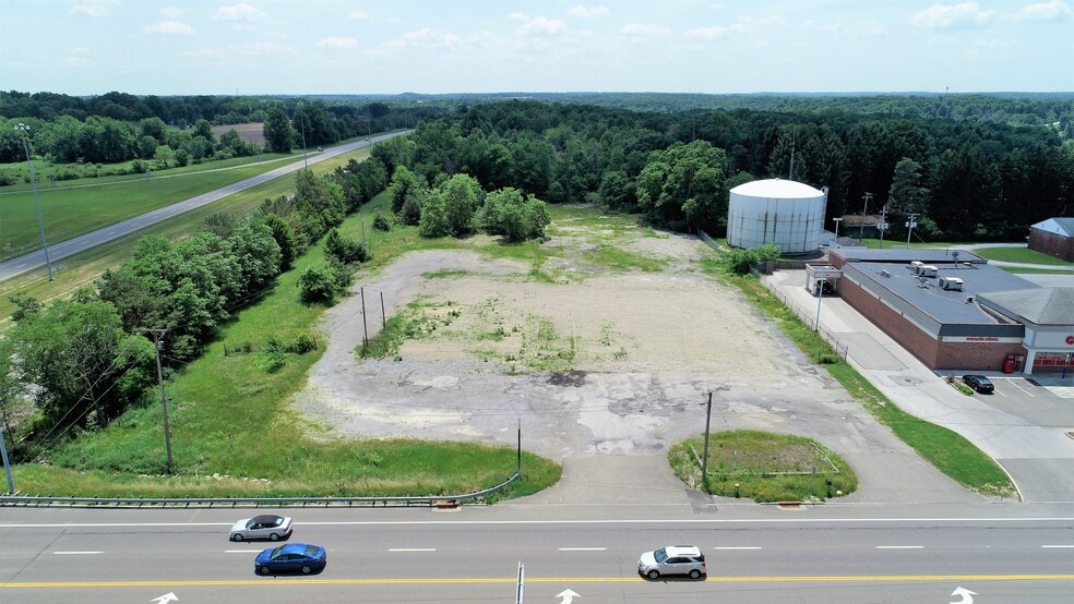 611-621 E Main St portfolio of 2 properties for sale on LoopNet.com - Building Photo - Image 3 of 12