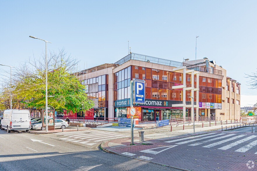 Avenida de la Constitución, 88, Torrejón De Ardoz, Madrid for lease - Building Photo - Image 3 of 4