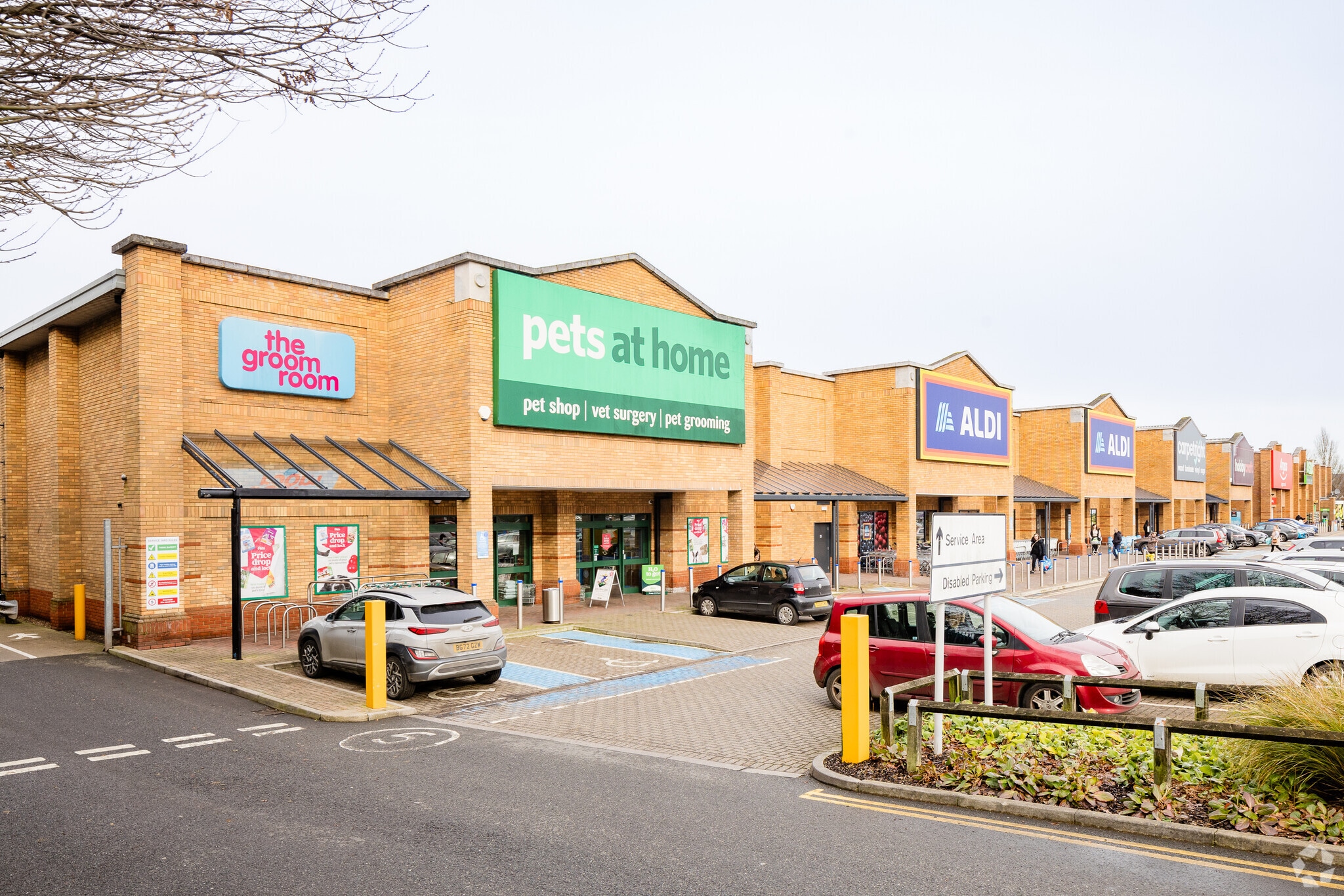 151 Oriental Rd, Woking for sale Primary Photo- Image 1 of 1