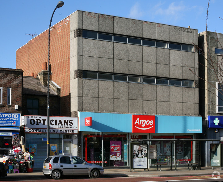 108-110 Rushey Green, London for lease - Primary Photo - Image 1 of 3