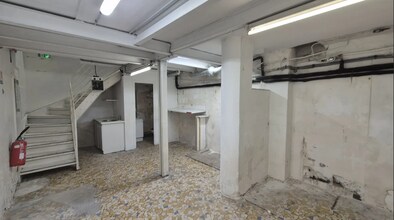 7 Avenue Des Ternes, Paris for lease Interior Photo- Image 2 of 3