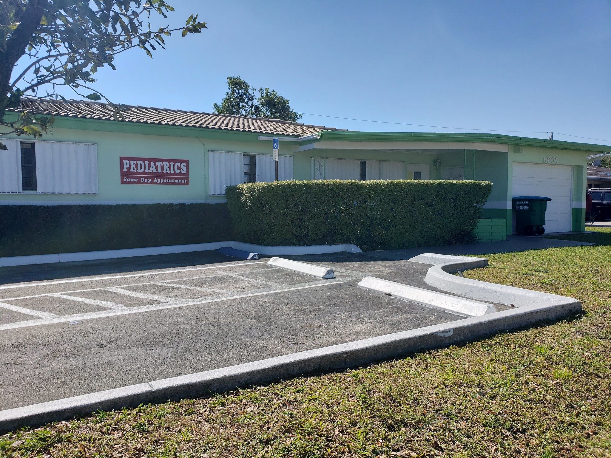 5606 Hollywood Blvd, Hollywood, FL for sale Building Photo- Image 1 of 1