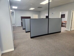 1038-1040 E Brandon Blvd, Brandon, FL for lease Interior Photo- Image 1 of 29