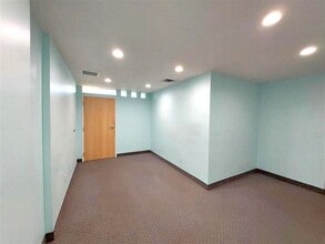 3801 W 50th St, Minneapolis, MN for lease Interior Photo- Image 1 of 4