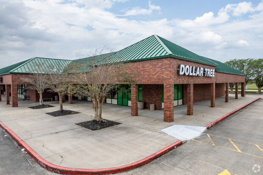 14001-14065 Delany Rd, La Marque, TX for lease - Building Photo - Image 3 of 29