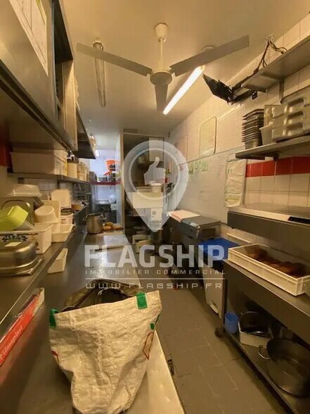 Retail in Levallois-Perret for lease - Interior Photo - Image 3 of 8