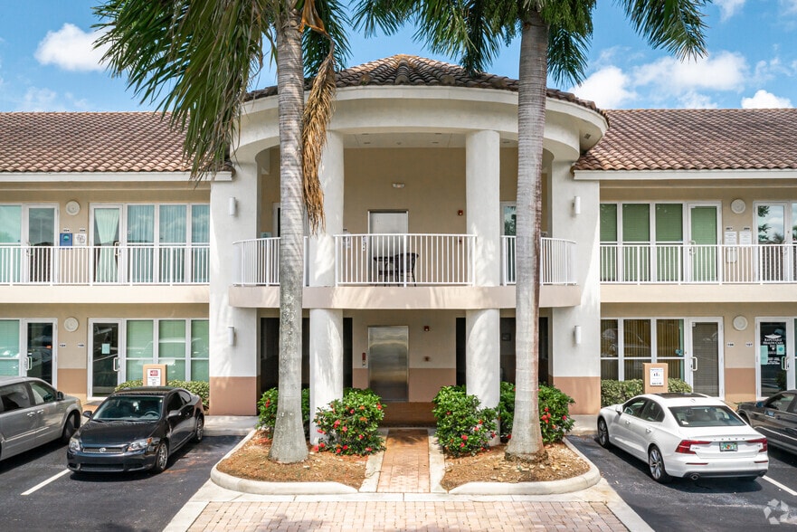 5220 S University Dr, Davie, FL for lease - Building Photo - Image 2 of 12