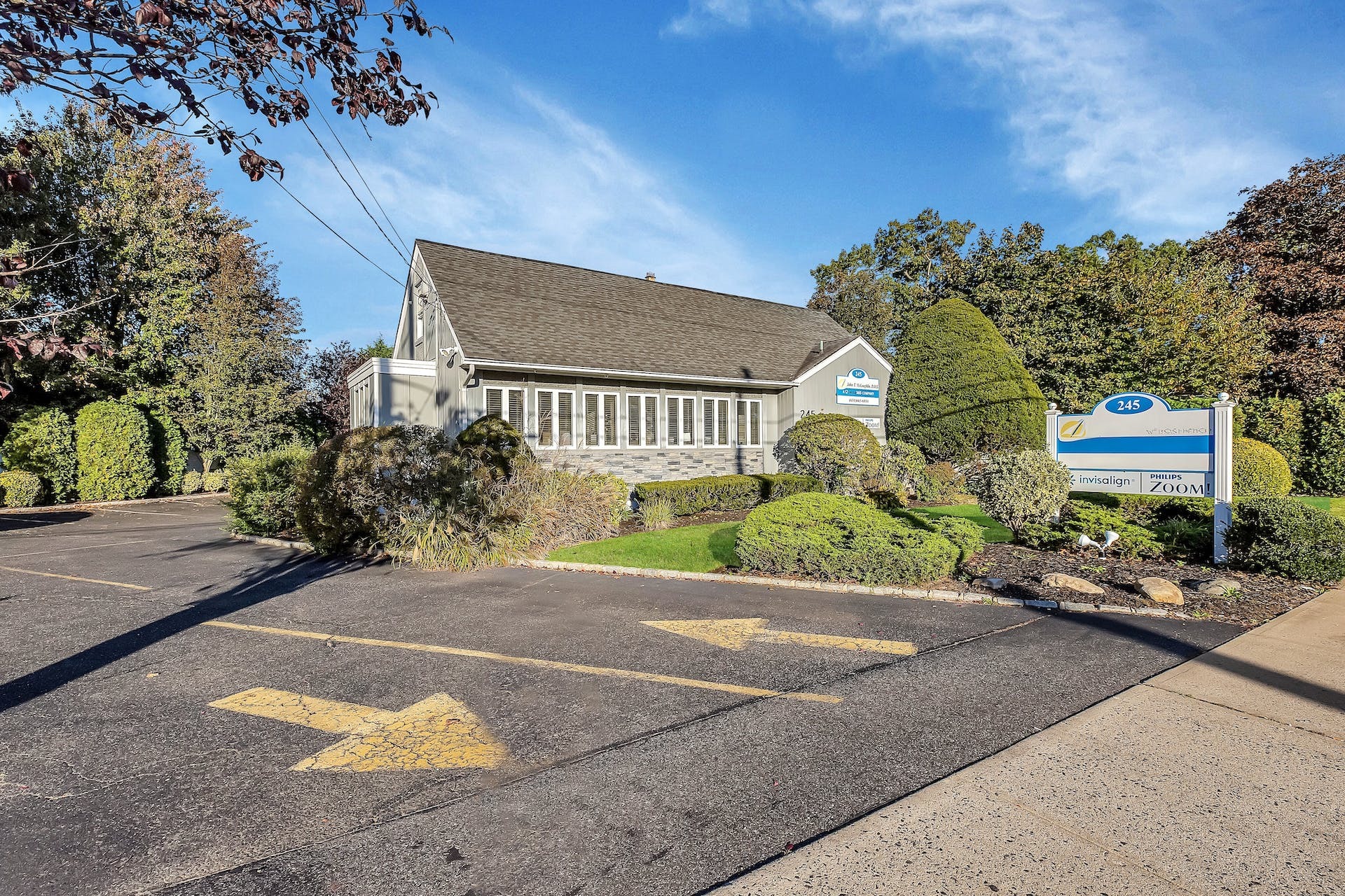 245 Bay Shore Rd, Bay Shore, NY for sale Primary Photo- Image 1 of 1