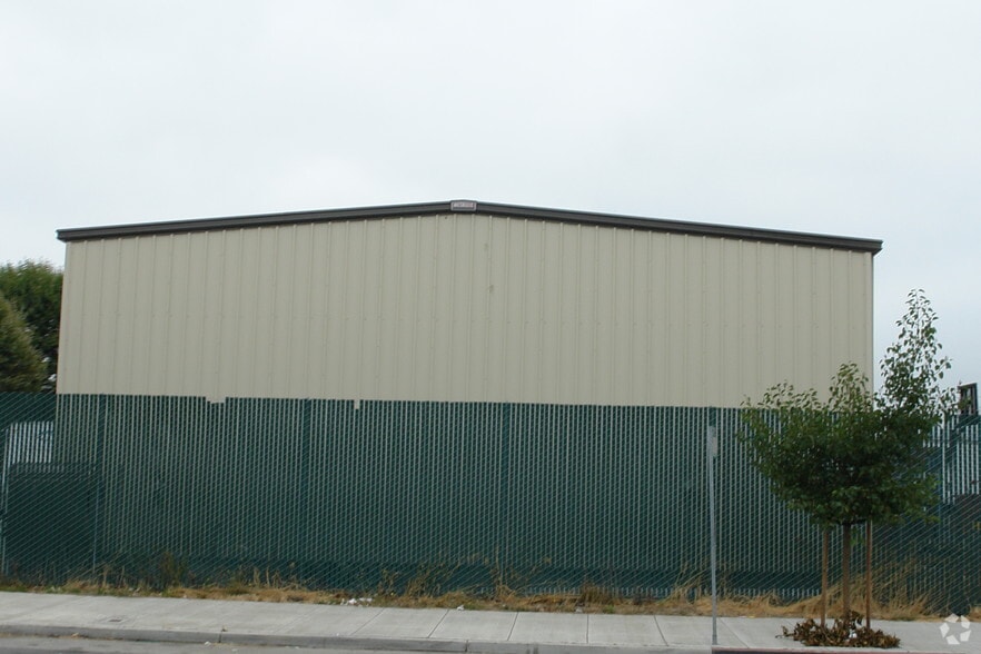 2226 Campbell St, Oakland, CA for lease - Building Photo - Image 2 of 2