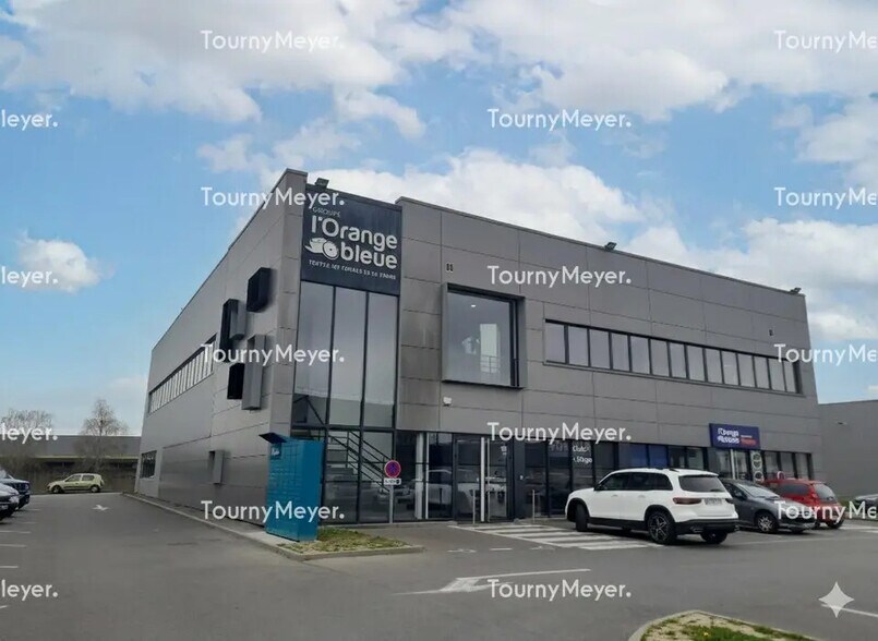 Office in Rennes for lease - Building Photo - Image 1 of 5