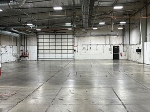 42 Eighty Four Dr, Eighty Four, PA for lease Interior Photo- Image 1 of 7