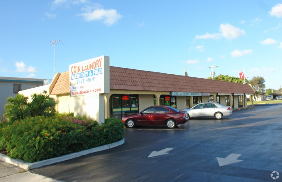 302-306 W Lantana Rd, Lake Worth, FL for lease - Building Photo - Image 3 of 13