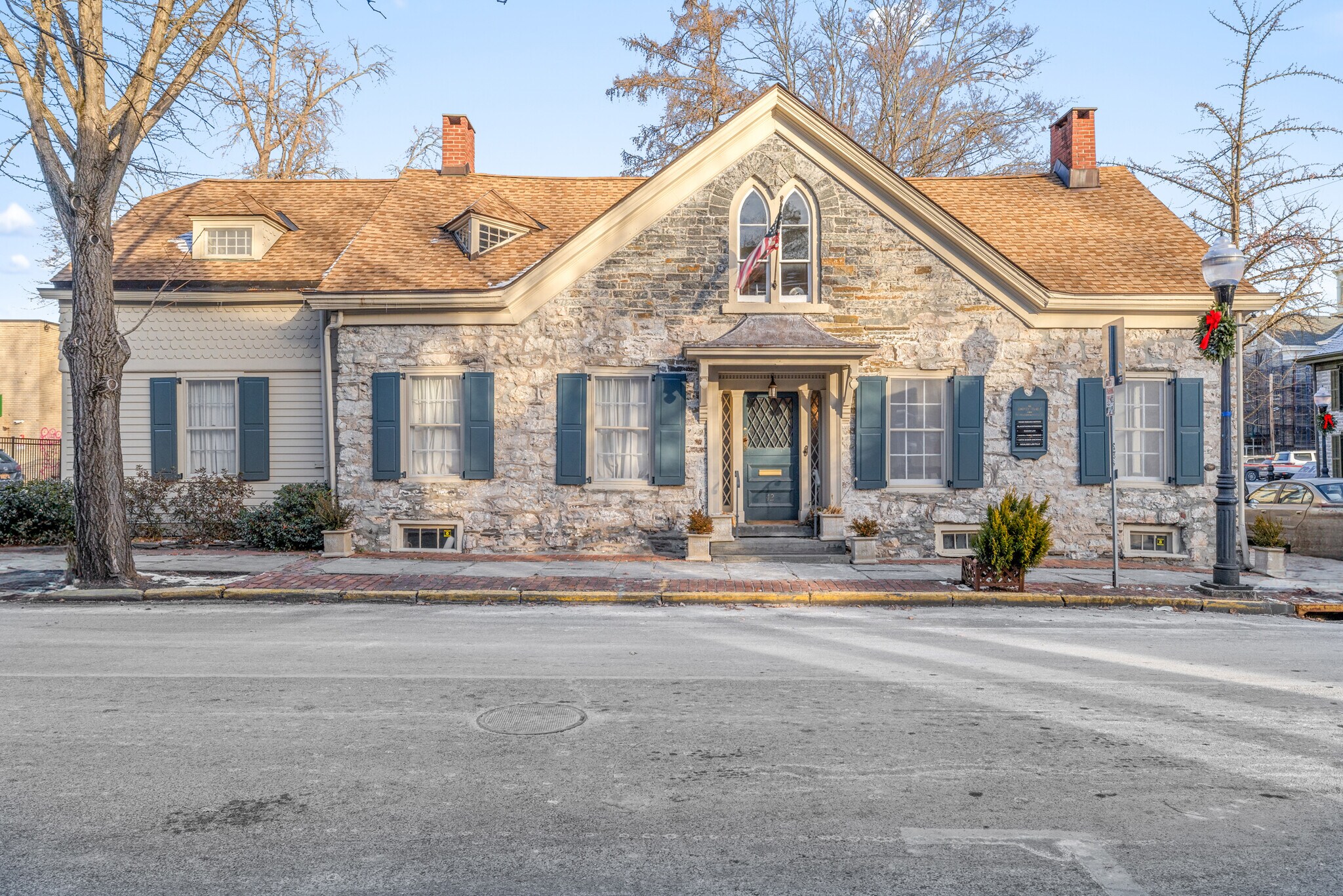 42 Crown St, Kingston, NY for lease Building Photo- Image 1 of 14