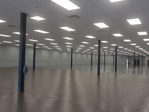 990 W 41st St, Hibbing, MN for sale Interior Photo- Image 1 of 14