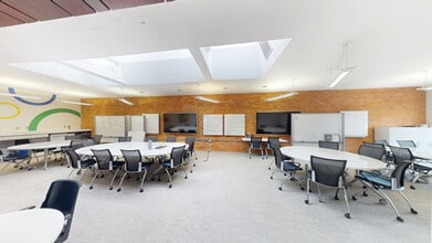 302 S State St, Ann Arbor, MI for lease Interior Photo- Image 2 of 6