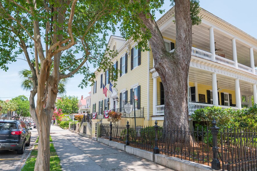 117 Broad St, Charleston, SC 29401