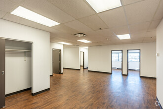 2500 Rue Jean-Perrin, Québec, QC for lease Interior Photo- Image 2 of 2