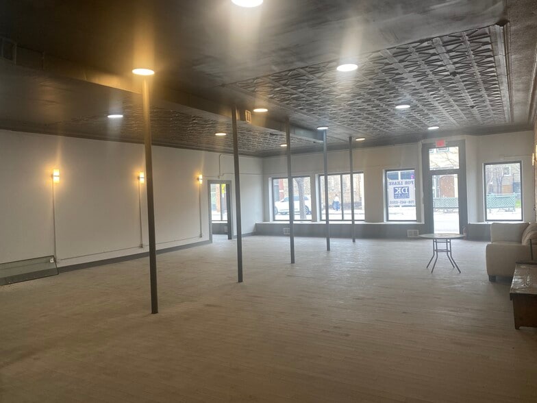 6212 Roosevelt Rd, Oak Park, IL for lease - Interior Photo - Image 3 of 7