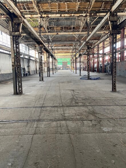 225 Wetmore Ave SE, Massillon, OH for lease - Building Photo - Image 3 of 4