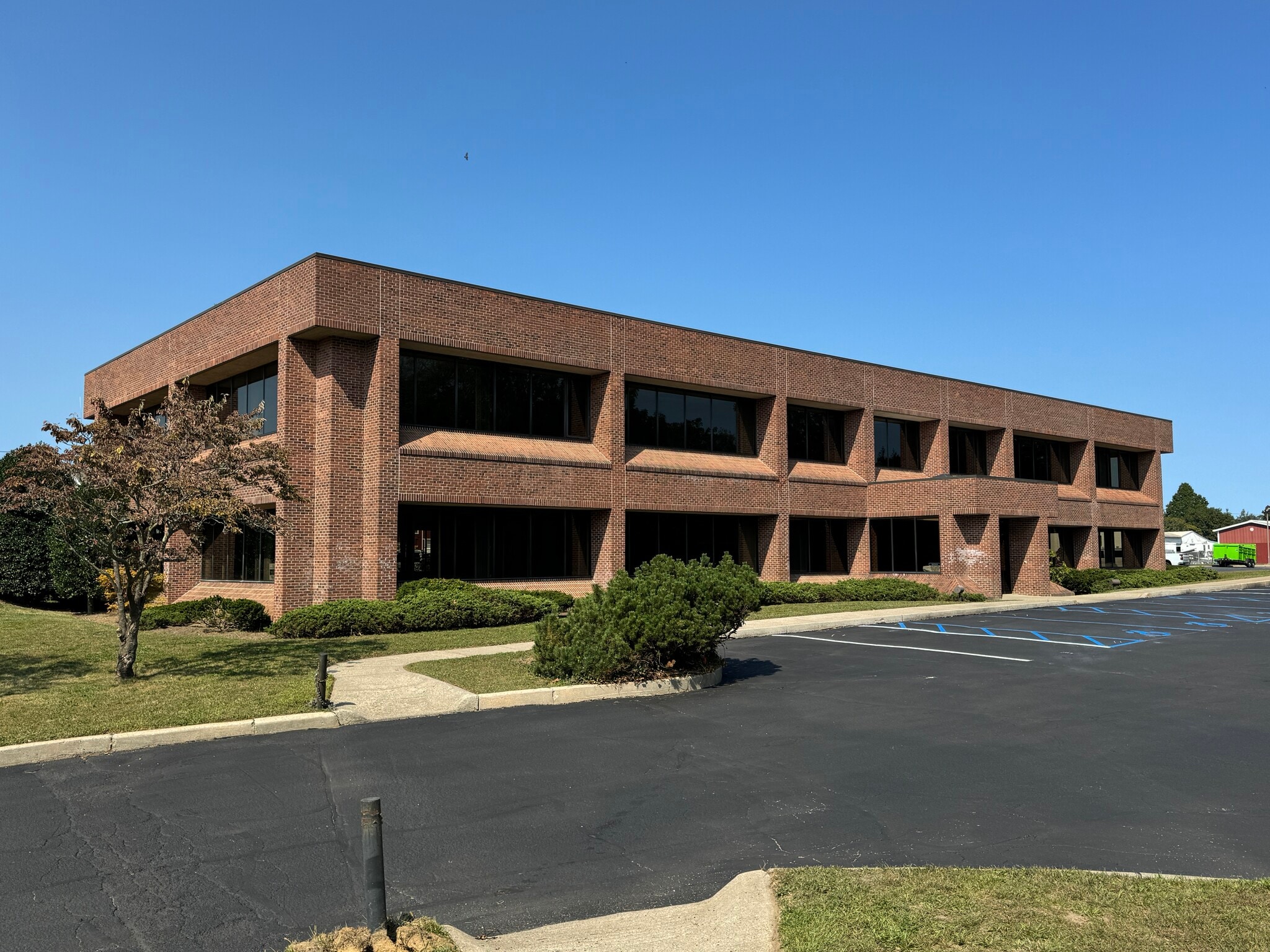 1400 Youngs Ave, Southold, NY for lease Building Photo- Image 1 of 12