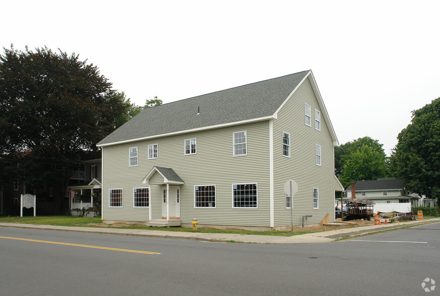 100 W Main St, Plainville, CT for lease - Building Photo - Image 2 of 7