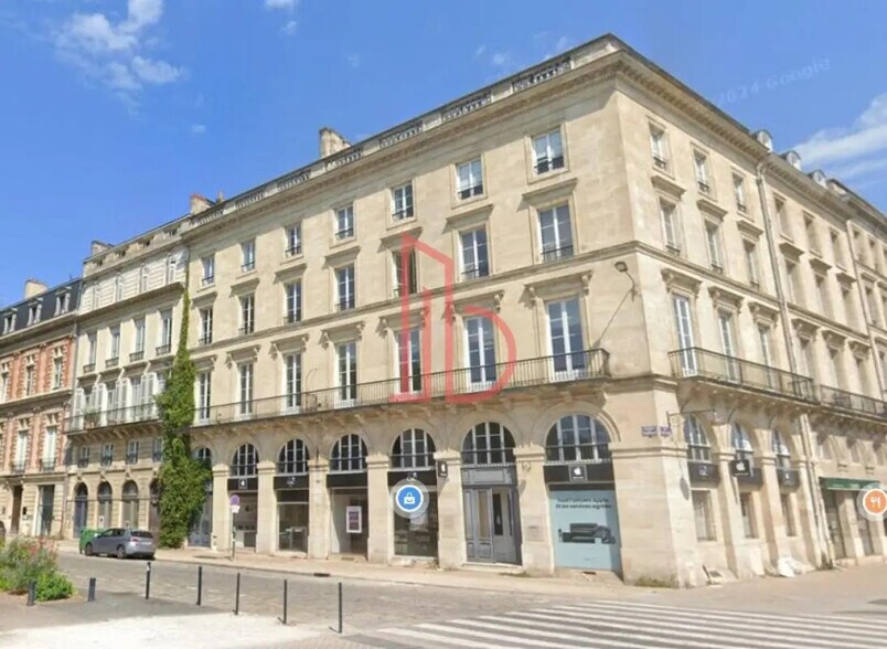 Office in Bordeaux for lease - Building Photo - Image 3 of 9