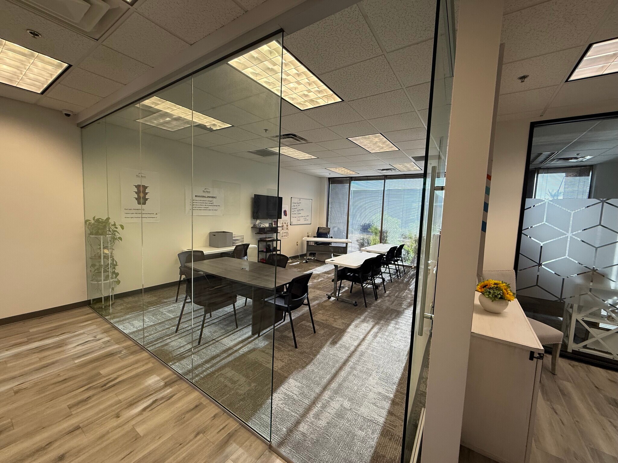 17235 N 75th Ave, Glendale, AZ for lease Interior Photo- Image 1 of 13