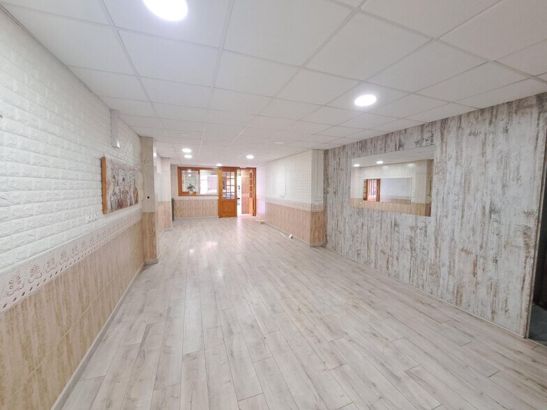 Retail in Alzira for sale - Building Photo - Image 3 of 11