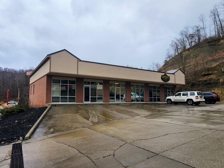 51 Credes Lndg, Elkview, WV for sale - Primary Photo - Image 1 of 1