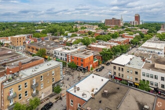 1648-1658 Av du Mont-Royal E, Montréal, QC - AERIAL  map view