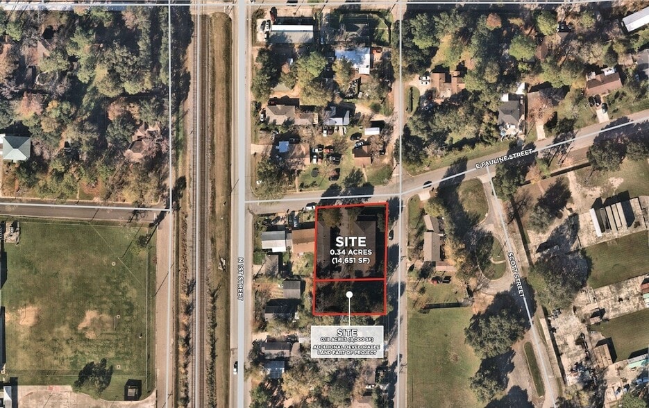 928 N 3rd St, Conroe, TX for sale - Primary Photo - Image 1 of 1
