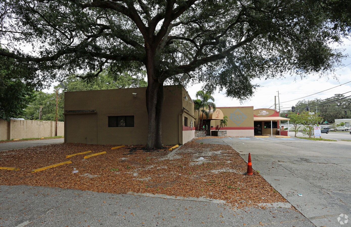 1701 W Waters Ave, Tampa, FL 33604