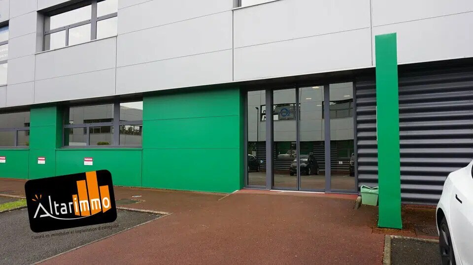 Office in Chartres for lease - Building Photo - Image 3 of 4