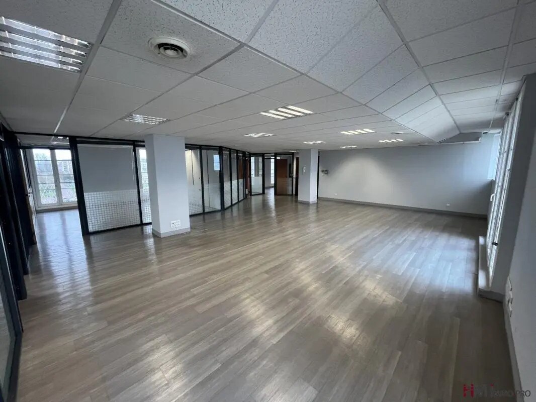 Office in Le Havre for lease Interior Photo- Image 1 of 10