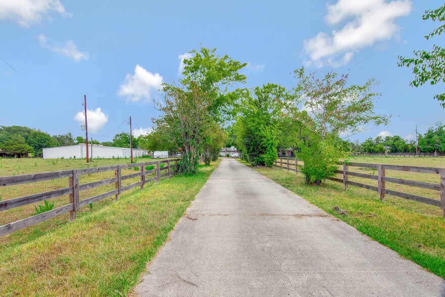 21610 Mueschke Rd, Tomball, TX for sale - Building Photo - Image 2 of 4