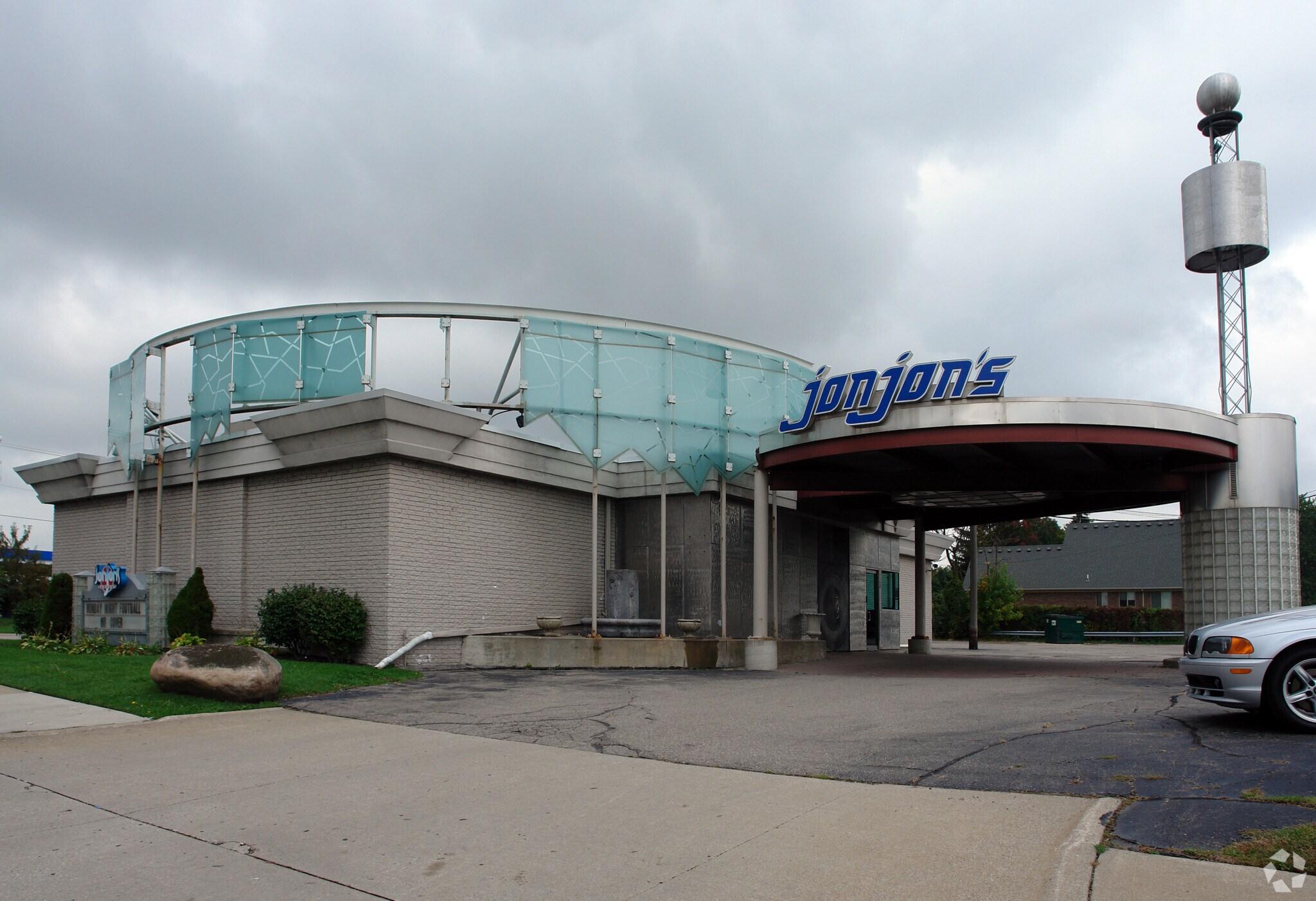 28039 Mound Rd, Warren, MI for sale Primary Photo- Image 1 of 1