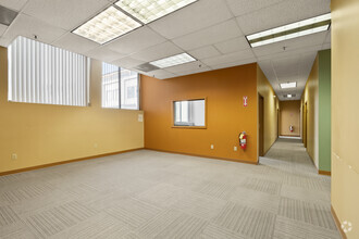 290 Pratt St, Meriden, CT for lease Interior Photo- Image 2 of 8