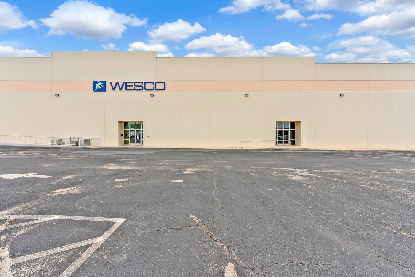 1403 S Cherry Ln, White Settlement, TX 76108