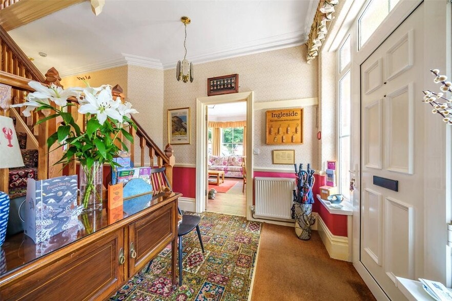 Lee Rd, Lynton for sale - Interior Photo - Image 3 of 19