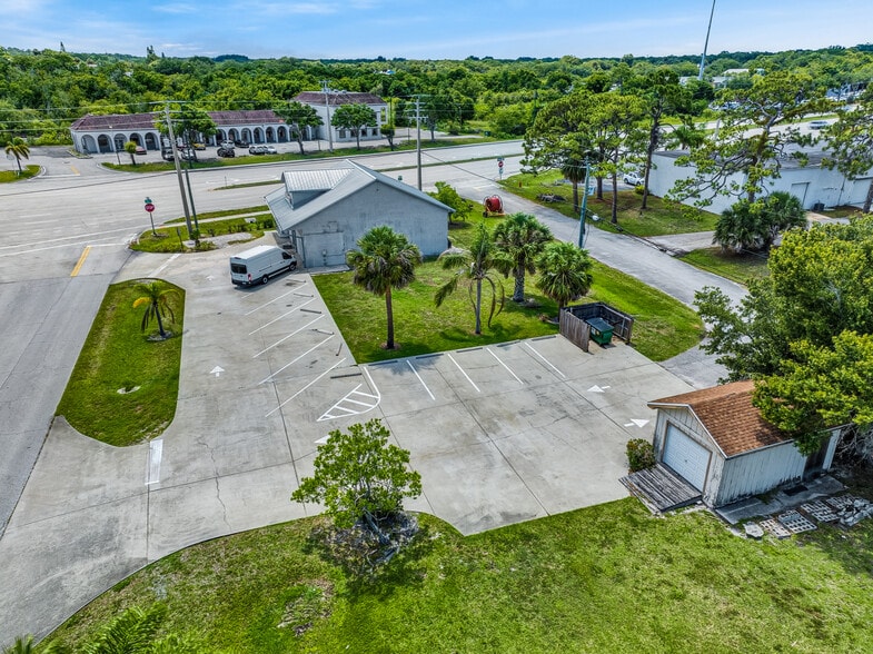 1204 S US 1, Vero Beach, FL for sale - Building Photo - Image 2 of 22