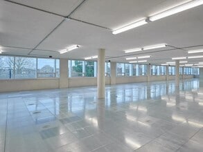 Nicholas Rd, London for lease Interior Photo- Image 2 of 9