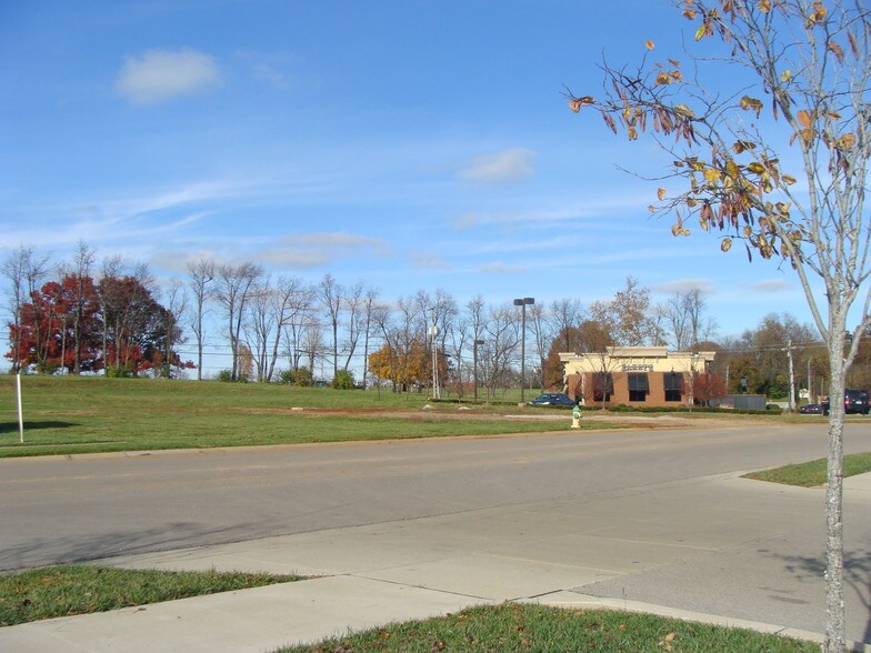 1776 Sharkey Way, Lexington, KY for sale - Primary Photo - Image 1 of 1