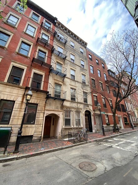 66 Myrtle St, Boston, MA for sale - Building Photo - Image 1 of 1