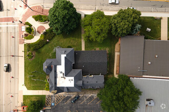 11 N Batavia Ave, Batavia, IL - AERIAL  map view